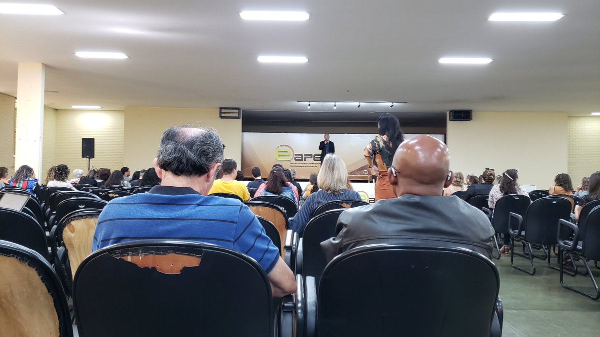 wpequeno's tweet image. Seminário de divulgação dos trabalhos de professores da SEDF. #EducaDF #EAPE #FestaDoConhecimento