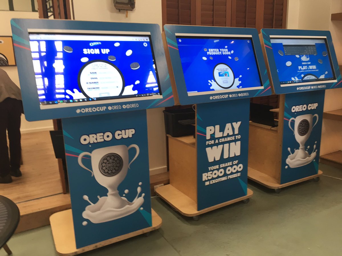 michael_cost_'s tweet photo. So excited for this afternoon's #OreoCup games. Look at how amazing this event set up is😳😳😳
#Oreo get in my tummy! https://t.co/Cuz6oHxE1t