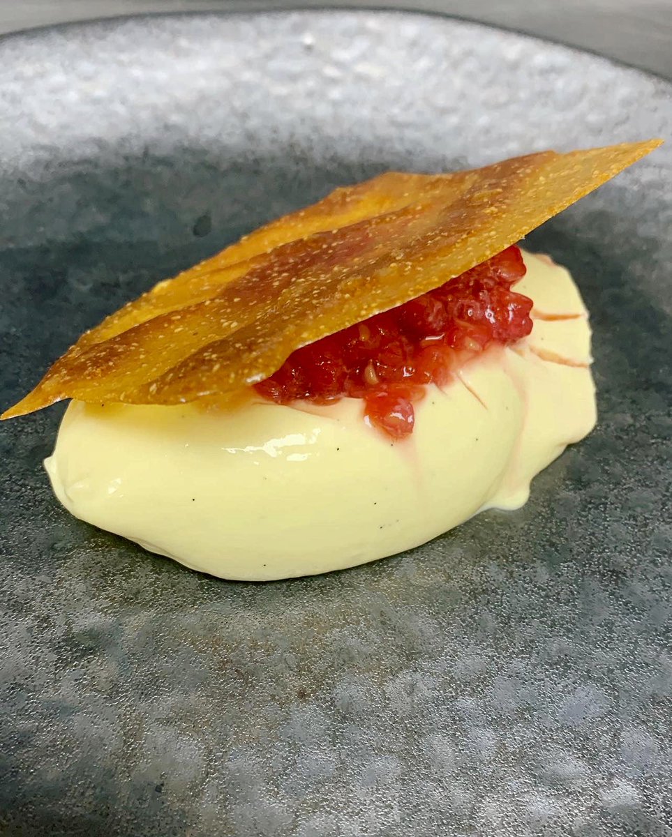 GHStockbridge's tweet photo. Wow! Last night was incredible! Honoured that @philiphoward8 joined us @GHStockbridge last night. Sensational food & wine, and an all-around fabulous evening ✨. Here’s a look at some of the dishes our diners enjoyed... #michelinstarchef #philhoward #guestchef #chefstable https://t.co/1fxsHuqIt6