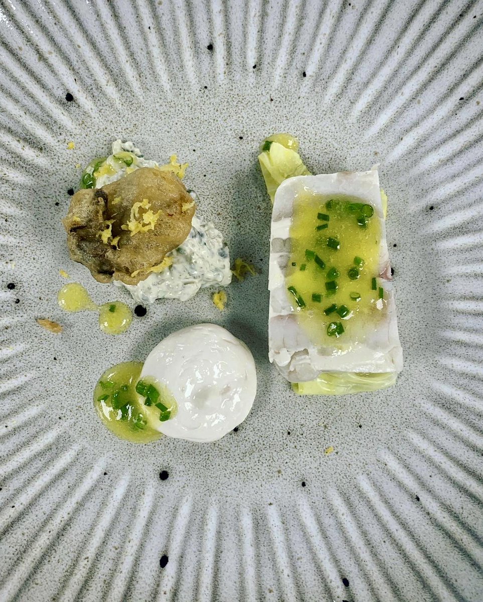GHStockbridge's tweet photo. Wow! Last night was incredible! Honoured that @philiphoward8 joined us @GHStockbridge last night. Sensational food & wine, and an all-around fabulous evening ✨. Here’s a look at some of the dishes our diners enjoyed... #michelinstarchef #philhoward #guestchef #chefstable https://t.co/1fxsHuqIt6