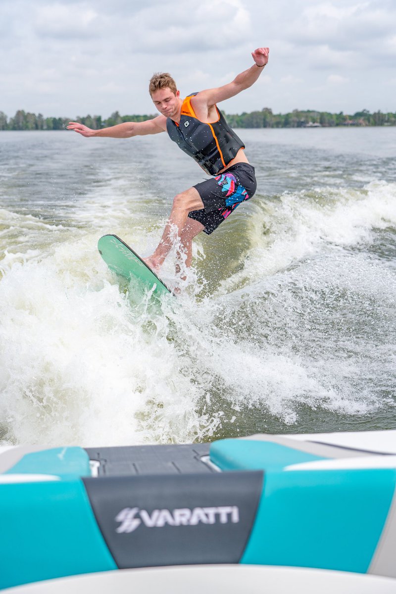 VarattiB's tweet photo. This is how we roll...
#Varatti #boats #wakesurfing #howweroll #wakeboat #wakesurfpics @implaisted #wakesurf #wednesdaymotivation https://t.co/yo5ozAqq8X