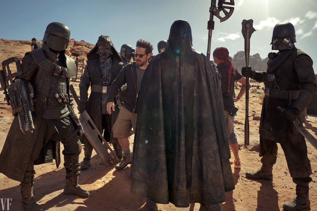 NerdUKofficial's tweet photo. Our first official look at images fro #StarWarsTheRiseofSkywalker is here courtesy of #VanityFair
▫️
▫️
#nerd #geek #dccomics #marvel #starwars #comics #movies #tv #gaming #popculture #youtube #reviews #nerduk #graphicnovel #moviereview #bloggers #vblog #anime #manga #film #books https://t.co/uK85GFWdKJ
