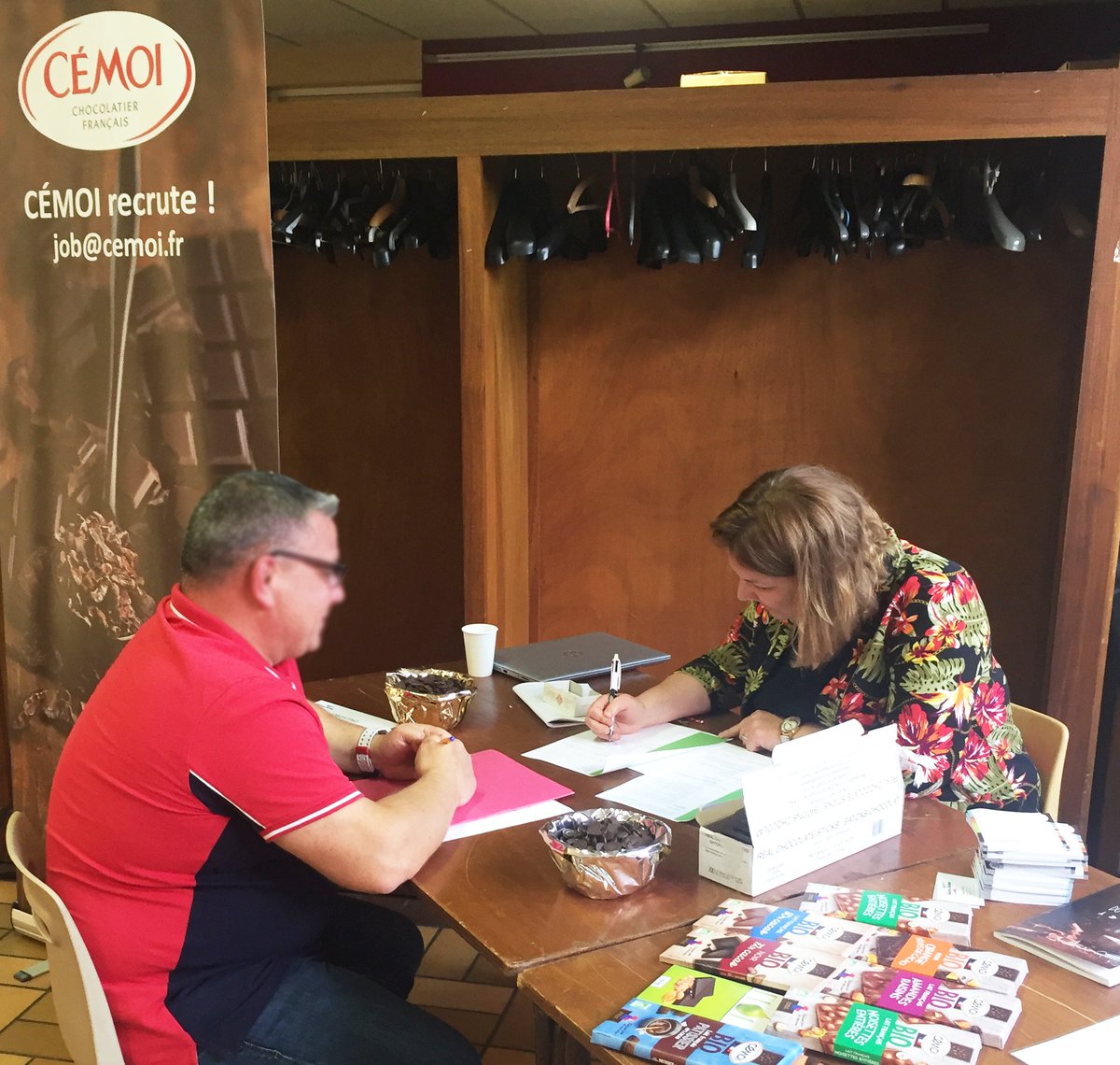 Accompagner les transitions de carrière :  

Un job dating a été organisé hier à Thury Harcourt entre les entreprises  du bassin qui recrutent et les ex-salariés de Inteva Products.  

Merci aux candidats et recruteurs pour leur participation !

#Recrutement #Emploi #MobilitéPro