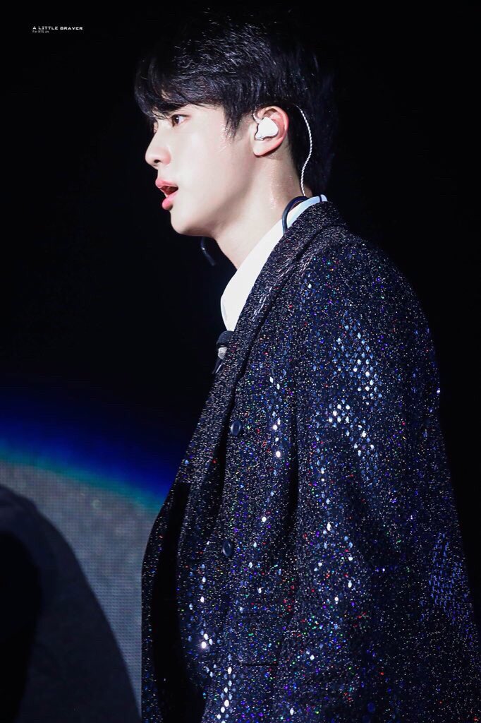 btsjin_124ht's tweet photo. 久々の浮上…

ジン君に会いたい。
会って「あなたが世界で一番輝いてます」って言いたい

握手会、推しが当たるようにしてほしいな。FCで登録した推し名は何に使ってるの？こういう時に使ってほしい。

#WeLoveYouJin 
#WeLoveYouSeokjin
#ILoveYouSeokjin https://t.co/qhvIG6fSlS