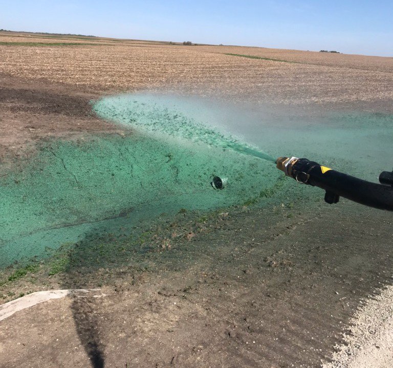 FinnCorporation's tweet photo. Midwest Underground Supply is crushing it, converting customers to FINN. Guthrie County Secondary Roads Department is working Smarter everyday. #GreatDealers #GreatCustomers #HappyHydroseeding #SmarterWaysToWork #HydroSeeding https://t.co/99rWYz5xTr
