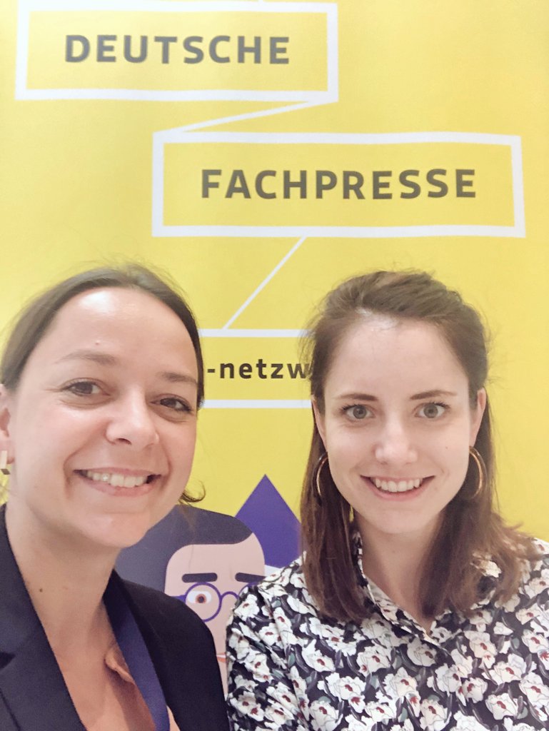civey_de's tweet photo. Viel los heute bei #Civey. Während wir heute beim Kongress der Deutschen Fachpresse sind, pitchen @gerritrichter @JoranReinel und Felix Hüsken beim #SmartechAward2019. Wir drücken die Daumen für die Preisverleihung in München. https://t.co/XkMW1Zz0LO
