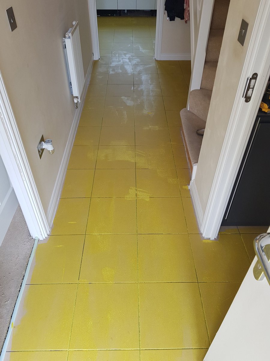 richargie's tweet photo. This one is for @CroftsLee gone with him and used #p141primer before @FBallUK #300hd. Great product dry in 15 minutes like it says and doesn't stick your shoes when walking on it https://t.co/aNlH5pQx9G