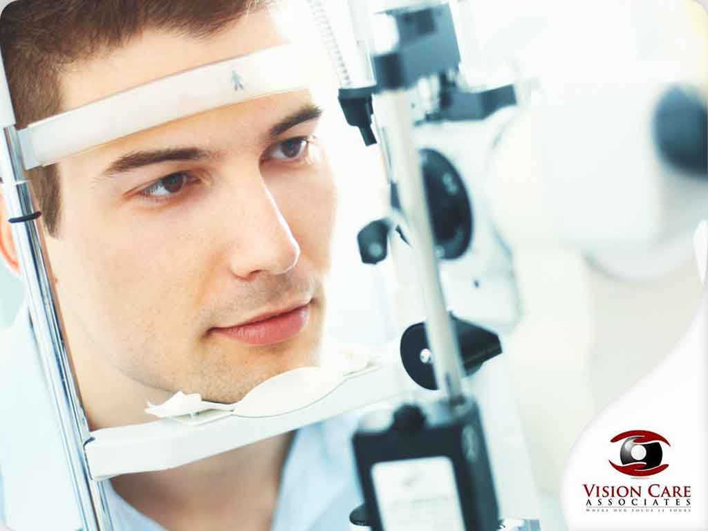 visioncareassoc's tweet photo. Find out what blepharitis is and when a checkup is needed. https://t.co/KLSwYJtIpo https://t.co/UbShC7palI