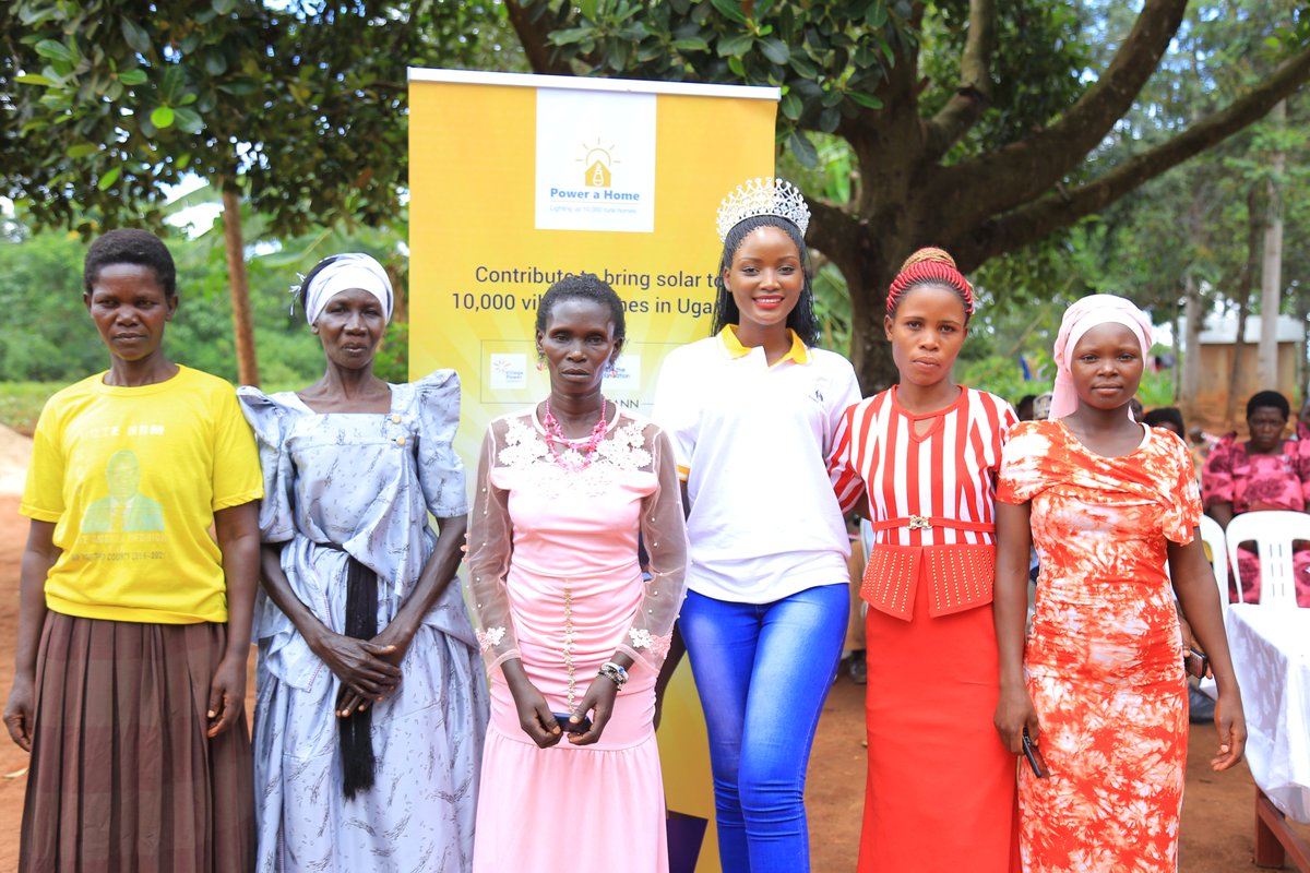 eff_foundation's tweet photo. #WCW We are crushing on the beautiful ladies from Mayuge district!
The beneficiaries of the #PowerAHome campaign.
Join the cause today and empower a vulnerable family in Uganda with solar power!
Please call 0787064756 or 0707991177 for any inquiries https://t.co/6jx2NU57ui