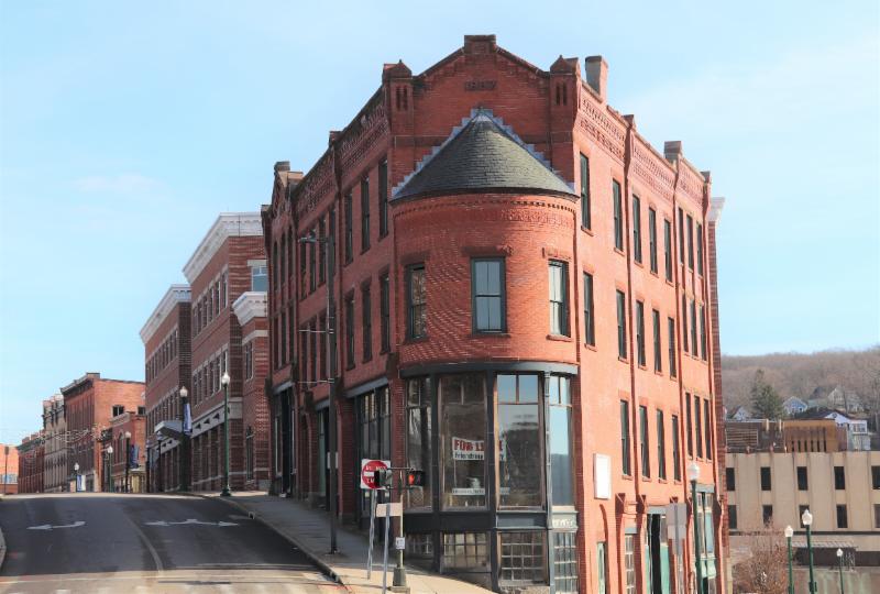 mk_interiors__'s tweet image. Our upcoming Legacy City Showcase event highlights the economic development opportunities in Norwich, "The Rose of New England".  Learn more about these &amp;amp; other upcoming events in our latest DowntownUpdate. #MainStMeansLearning conta.cc/2Hv4RoA