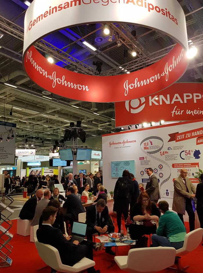 BVMed's tweet photo. Unser @BVMed-Mitgliedsunternehmen @JNJNews widmet den Stand auf dem #HSK19 ganz dem Thema #Adipositas. Die Relevanz: 1,4 Mio. Erwachsene in Deutschland haben eine morbide Adipositas. Zeit zum Handeln!
https://t.co/62oWZta7vZ
#GemeinsamgegenAdipositas #MedTech #Medizintechnik https://t.co/1ovjV4kKww