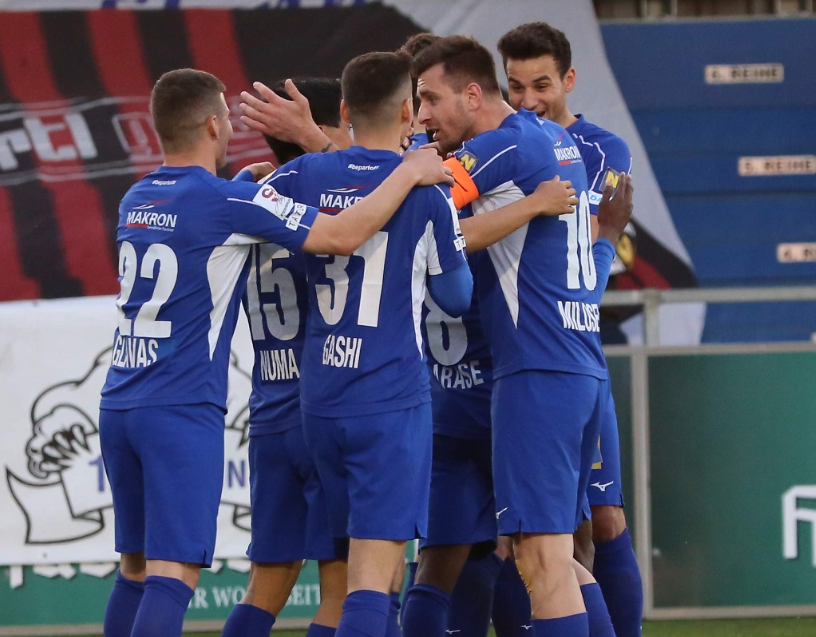 ++ FREITAG ++ MATCHTAG ++ 
Nächstes Heimspiel des SV HORN in der HPYBET 2. LIGA gegen SC Wiener Neustadt!

🏆 28. Runde
⚽️ SV HORN vs. SC Wiener Neustadt
🗓 24.05.2019
🕖 19:10 Uhr
📍 Waldviertler Volksbank Arena

#bepartofit #SVHorn #WRN