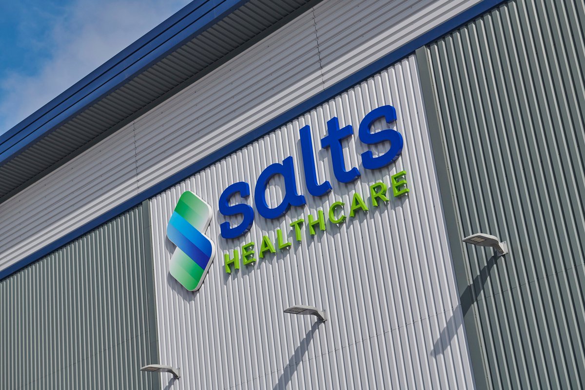 sottltd's tweet photo. Who says a building can't be beautiful! The new @SaltsHealthcare site looks spectacular at night...it also looks just as good in the day time! #office #signage #solutions #brand #graphics #display #fascia https://t.co/HZLO4QafBF