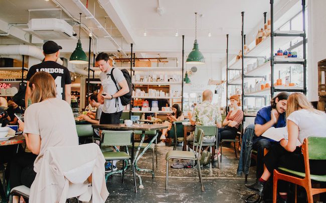 capexter's tweet photo. RT/ @Marion_Demos

[#FWEEK Outils #RH] 5 conseils pour développer votre marque employeur et recruter les meilleurs talents https://t.co/2ezBP9EbaU https://t.co/oyOEoCyjEf RT @frenchweb