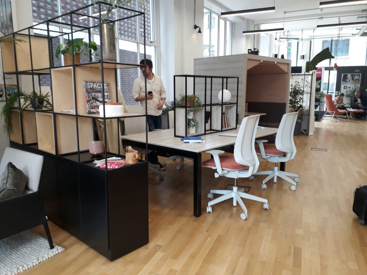 WorkBoxUK's tweet photo. We're having a fun day visiting all the great displays at @CDWfestival We have already been inspired by Frovi, Spacestor and Orangebox this afternoon - now onto checking out even more great new furniture and storage designs!
#CDW19 #frovi #spacestor #orangebox #wefityourspace https://t.co/fy2aQQmU5P