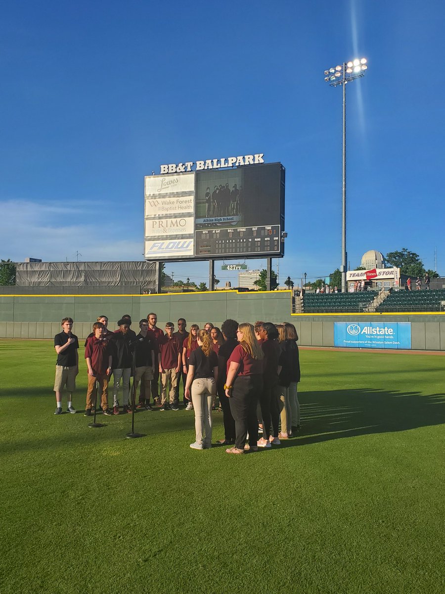 atkinsHSchorus's tweet photo. Atkins Chorus members did an awesome job performing at the Dash game last night! @Atkins_HS @WSFCSArts #winstonsalemdash https://t.co/zvoUOZsVOo