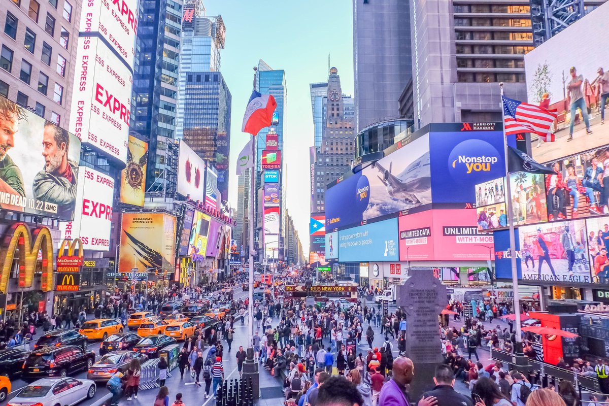 In our series #DOOH trending, we showcase how brands are embracing digital out-of-home advertising through smart technology innovation. Learn what digital capabilities are spurring the growth. ow.ly/UBfr50ulF1l