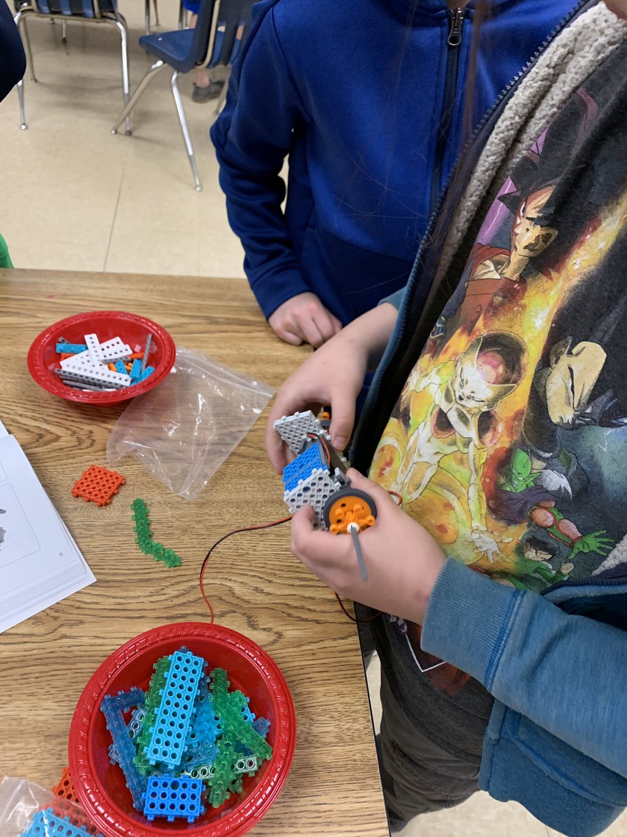 Linda Scott tweet media