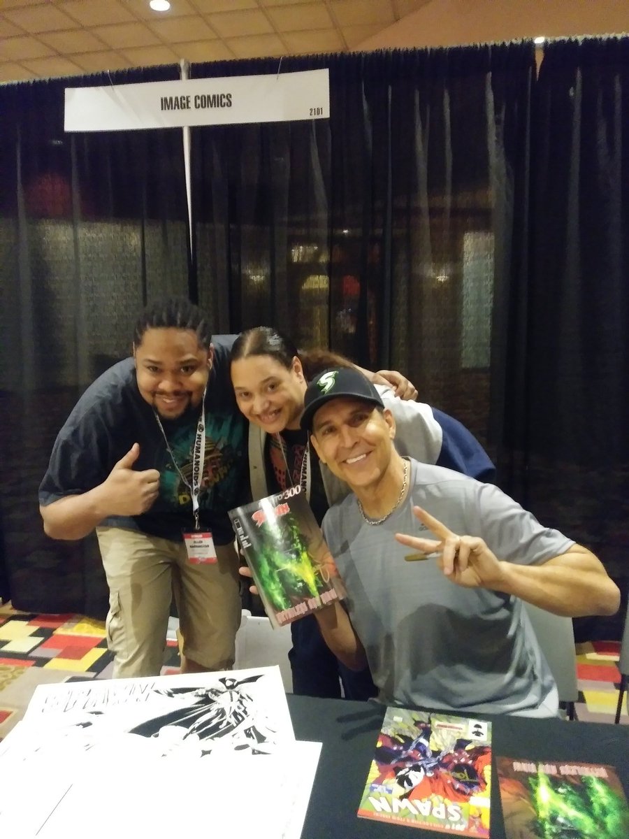 kfromdagrind's tweet photo. Had a blast this past weekend got to meet some ledgends Mark Waid and Todd Mcfarlane. https://t.co/eabRIZanN3