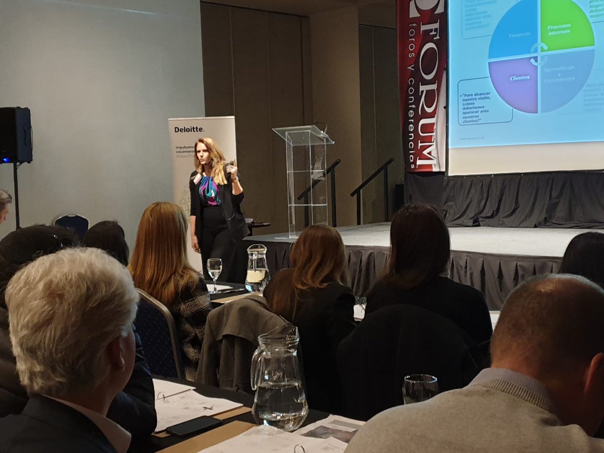 forumeventos's tweet photo. Giselle de Zan @DeloitteARG: es clave definir los indicadores que afectan el EBITDA de acuerdo a cada sector
#controller #controllerforum https://t.co/w73VXGT5Js