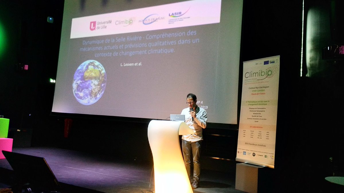 CPER_CLIMIBIO's tweet photo. C'est au tour de @ludolesven chercheur au #LASIR ( @univ_lille / @CNRS_HdF ) d'intervenir lors de la seconde journée climibio. Une belle façon de découvrir un nouveau volet de ce projet puisque nous allons maintenant aborder la question de la qualité de l' #eau ! @EchoSciHDF https://t.co/lrIOsaxVsd