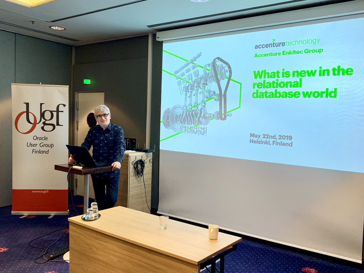 francescmaspuig's tweet photo. @JulianDontcheff presenting new funtionalities introduced by the most common relational databases on #FSDC2019  @FsdcFi. Interesting conclusions when you see the database history with perspective @AccentureTech @Enkitec https://t.co/43ZvwP2FSK