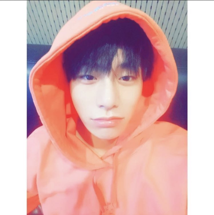 18_10_2017JBJ's tweet photo. サンギュナー❣️お誕生日おめでとうーーーーーー🎂🎊🎉🎁🎈💕✨✨✨✨✨

 #매일눈부셔김상균
#HAPPY_SANGGYUN_DAY https://t.co/4tnCZjzGeH