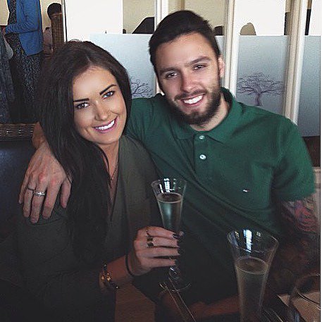 FigTreePenarth's tweet photo. Couples dining? ❤️👨🍴👩❤️ We’ve got the perfect pairing match for your partner’s palette with a large selection of wines and ingredients prepared fresh every morning for you and your partner to enjoy. https://t.co/EU6gVQFrmh https://t.co/Lk7vuPL9zt