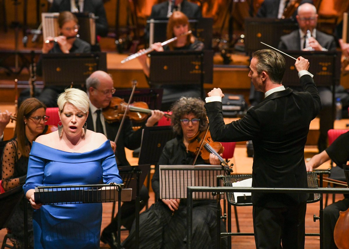 Tune in today at 1:30pm to hear our Copenhagen concert live on Danish Radio! Listen here: dr.dk/radio/p2/p2-ko…