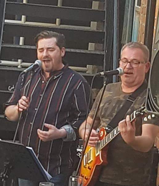 Thank you to everyone who came to #BanburyBuzz today - so many new faces! If you 😍 our venue <a href="/4aleandgin/">4 Ale And Gin</a> why not come back on the 26th for some live music &amp; gin (other drinks available 😂) ow.ly/ftvR30oNAit
