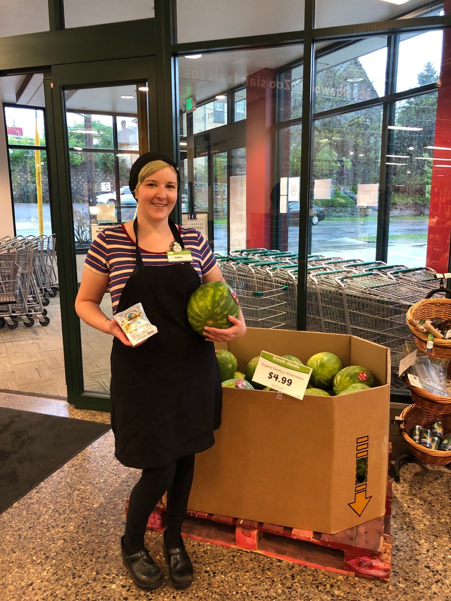 msmarketcoop's tweet photo. East 7th Cheese Buyer Addie is excited about this week's organic seedless watermelon #FreshDeal. She highly recommends pairing it with feta for a refreshing snack! https://t.co/77h9ua3KBw https://t.co/heqzmVRFEV
