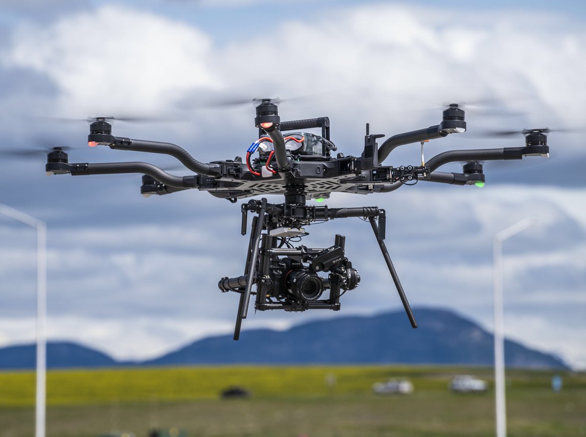 quadrocopters's tweet photo. Freefly ALTA 8 Pro carrying the Sony A7R2. #drone #alta8pro #aerialphotography @sonyalpha @freeflysystems #dronestagram #uav
Pilot @jeffscholl https://t.co/nmjuKc937j