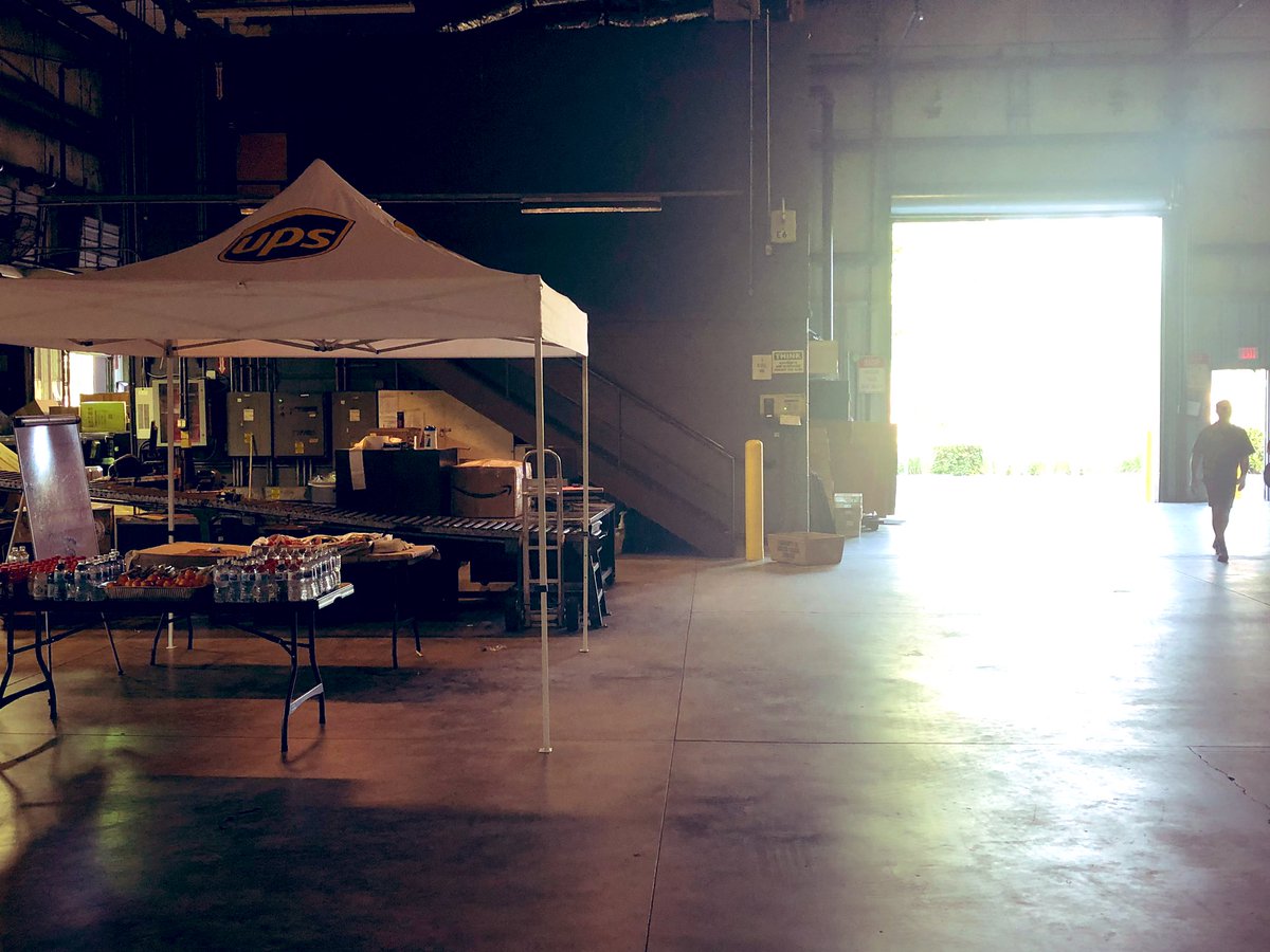 NaplesSafety's tweet photo. Wellness Wednesday! Wellness Champ Sean Grant discussing nutritional information with a driver while setting up our wellness display! Electrolytes are great bet water is best! #safetysquad239 #fldistsafety #wellnesswednesday @UPStempe @Phil8Santana https://t.co/RnHEGOAoOV