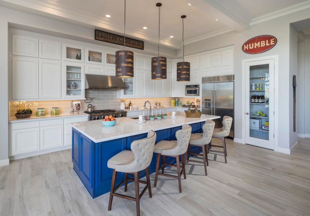 tollbrothers's tweet photo. Are you obsessed with the pop of color?
#ObsessedWithThisHouse https://t.co/QcIUR7xmW5
