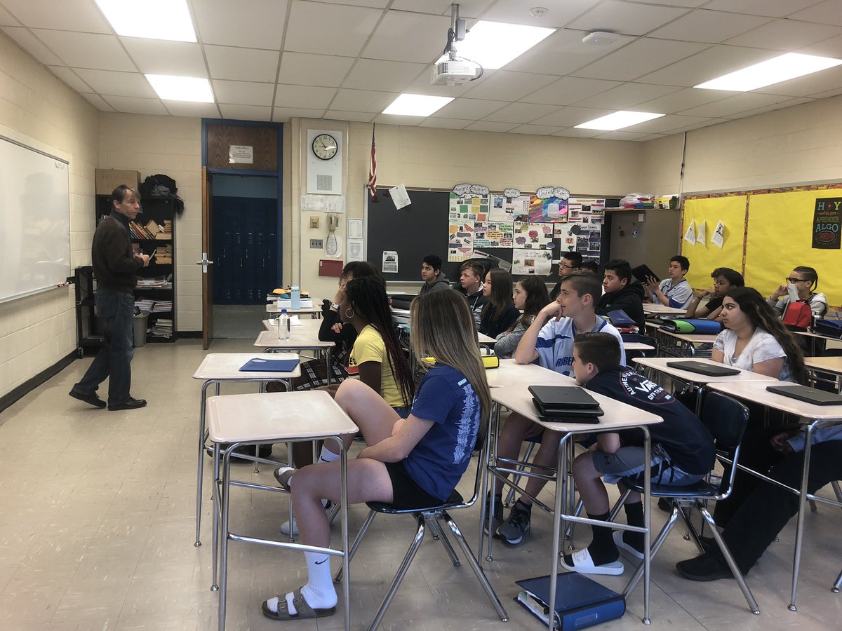Ms_Taibi's tweet photo. Our Digital Research Class raised over 500 dollars to donate to Maureen’s Haven - a homeless shelter on Long Island. Thanks to Dan O’Shea for coming to talk to the kids this morning! @MaureensHaven https://t.co/qgkGUTHyqe