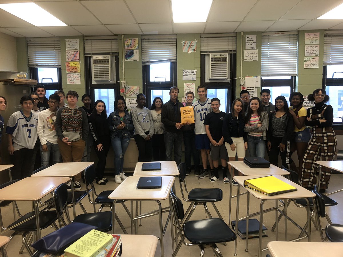 Ms_Taibi's tweet photo. Our Digital Research Class raised over 500 dollars to donate to Maureen’s Haven - a homeless shelter on Long Island. Thanks to Dan O’Shea for coming to talk to the kids this morning! @MaureensHaven https://t.co/qgkGUTHyqe