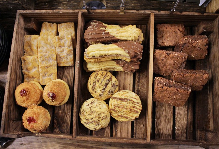 ThePantryCork's tweet photo. Fresh and homemade, with the best of ingredients, these beauties are the perfect afternoon treat. https://t.co/XxPaMp3s7O
