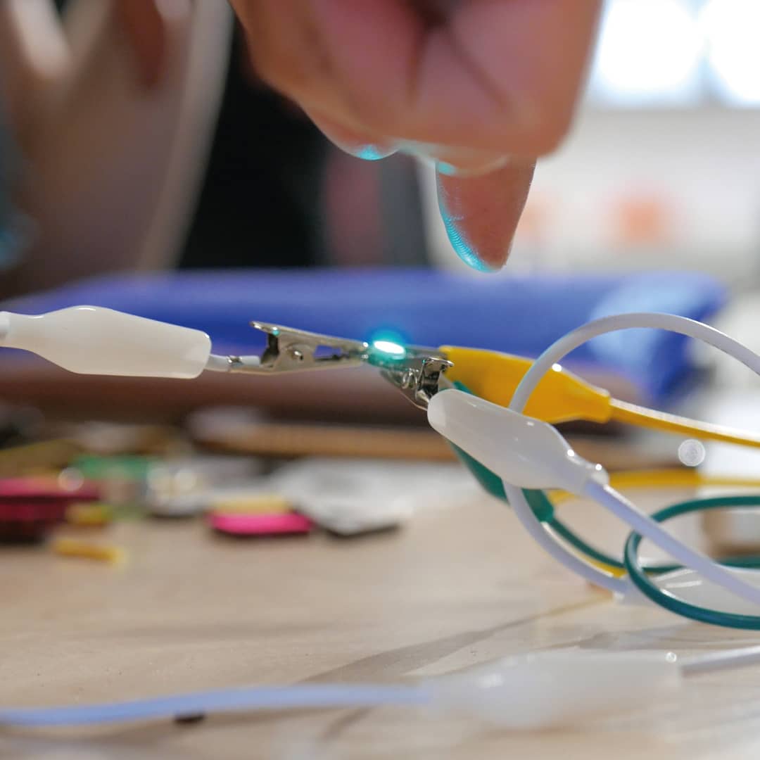 fabricademy's tweet image. The 5th day of our #Fabricademy Bootcamp Iceland 🇮🇸 
A long day of #teamwork #prototyping and embedding #softsensors and electronics in the final projects. 
On our last evening, project presentations and exhibition and our farewell dinner in Reykjavìk!
@midstod @DDMPEU