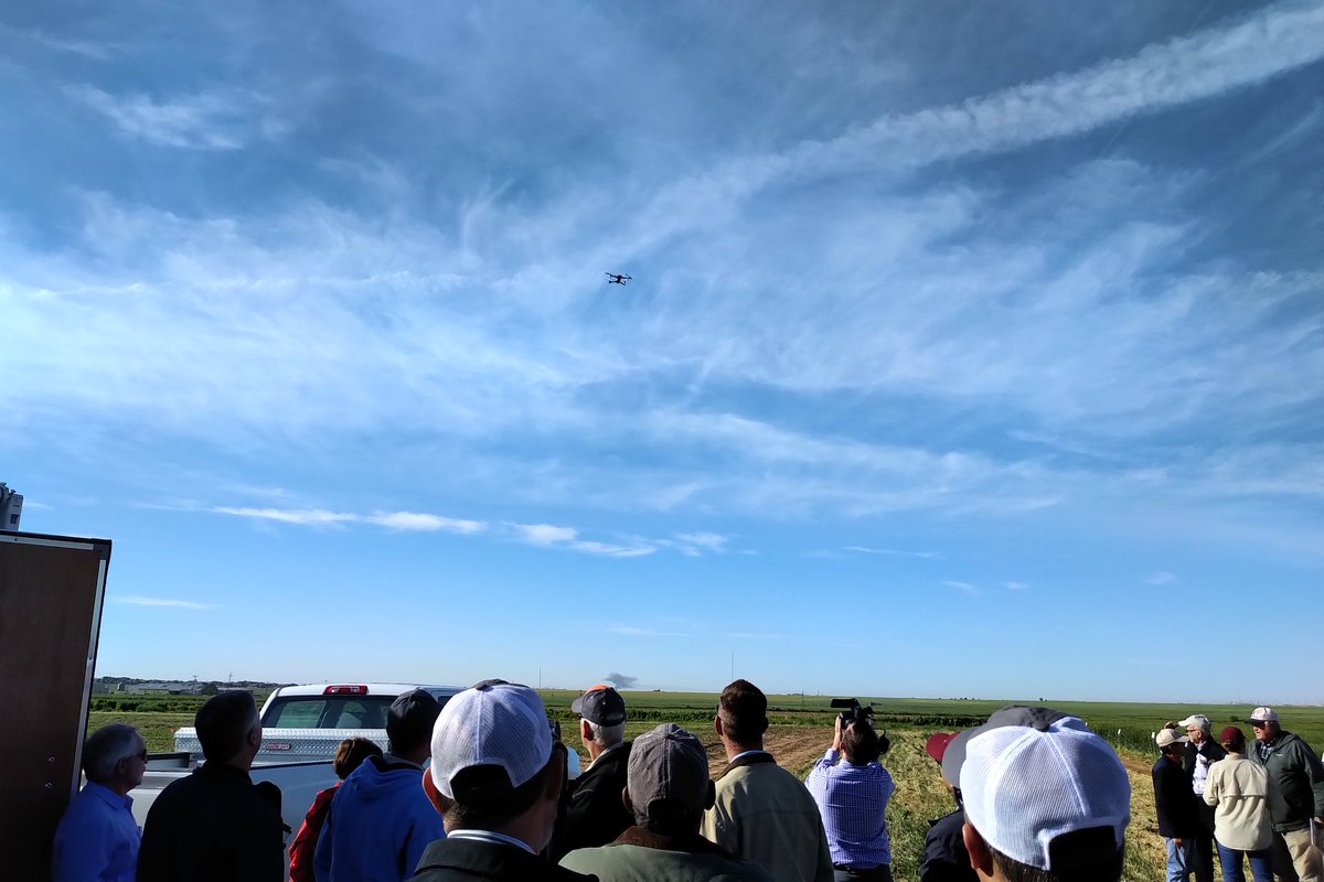 thppdd_lab's tweet photo. UAV demo at the 2019 Texas A&amp;M AgriLife wheat tour by Shannon Baker. https://t.co/EMyv6PmZiX