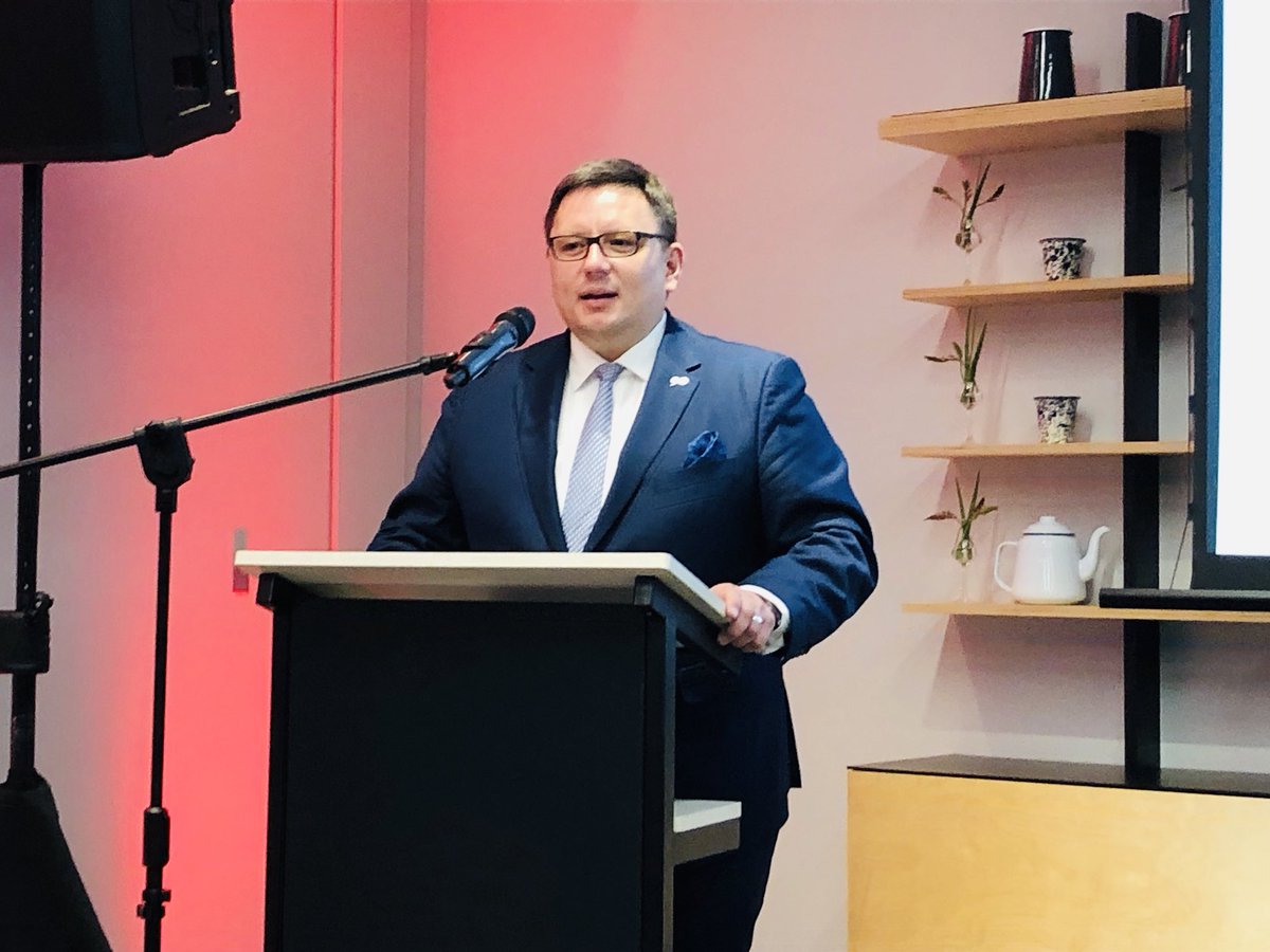 PiotrBozyk's tweet photo. #LOT i #Sabre podpisali dziś w @krakow_pl umowę o dalszej współpracy / LOT & @Sabre_Corp sign an agreement about further #cooperation. #sabre #sabresystems #IT #Krakow #LOTPolishAirlines #innovation #aviation #avgeek @ULC_GOV_PL @RynekLotniczy https://t.co/YBtp35cqPa