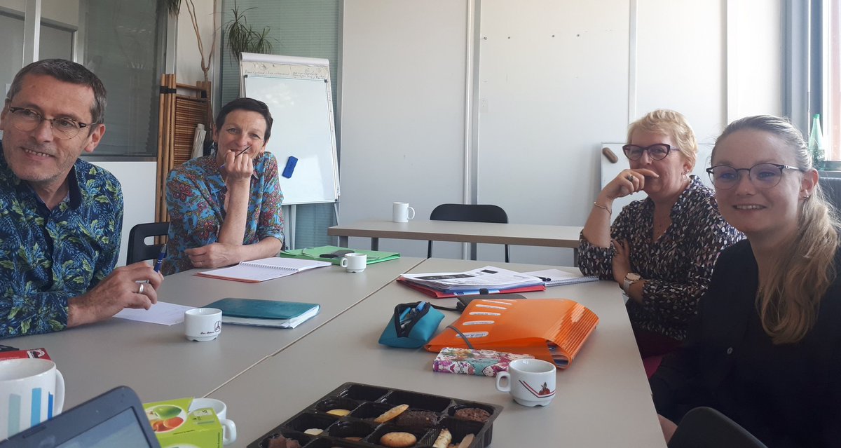 marymillet69's tweet photo. Réunion de la #C2MR @MONALISA_asso, préparation de nos prochaines actions. Rdv en octobre pour en savoir plus...#udccas69 @unccas @AraCreai @LMHabitat @grandlyon @villedelyon @Carsat_RA @parisoliderlyon @VivonsAlerte @PFPauvres #entouragesolidaire @UnisCiteAuRA @PetitesCantines https://t.co/s50uq5nX5J