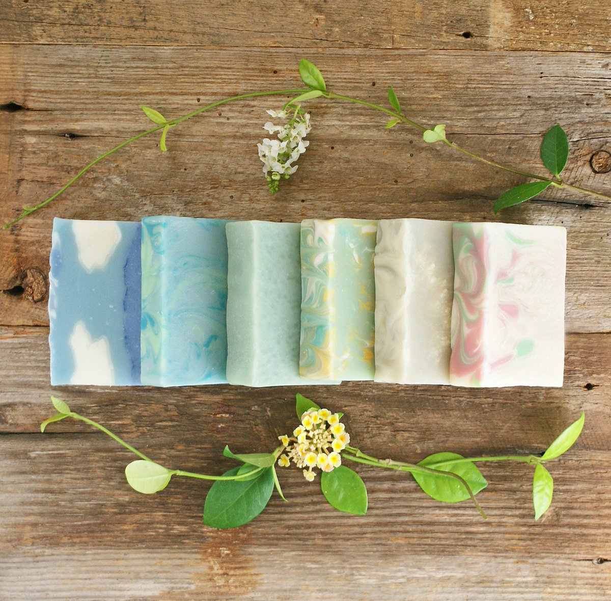 AmeliasSoapCo's tweet image. 6 Soap Pack | Soap Set of 6, Cold Process Soaps, Customer Preference, Soap Set - Choose 6 - Your Choice - FREE SHIPPING #Setof6 #handmade #artisan #soaps #SpecialTParty #etsyspecialt @Mighty_RTs @RTDNR
etsy.me/2M5JK1G via @Etsy