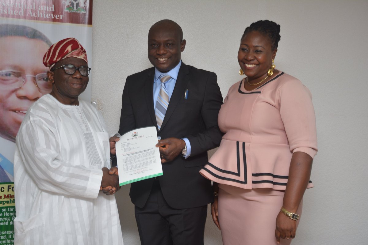 President @MBuhari has approved the appointment of Dr Obinna Onudugo as the CMD, University of Nigeria Teaching Hospital, Enugu. Today, I presented his letter of appointment to him and urge him to work with relevant stakeholders to ensure quality service delivery to Nigerians