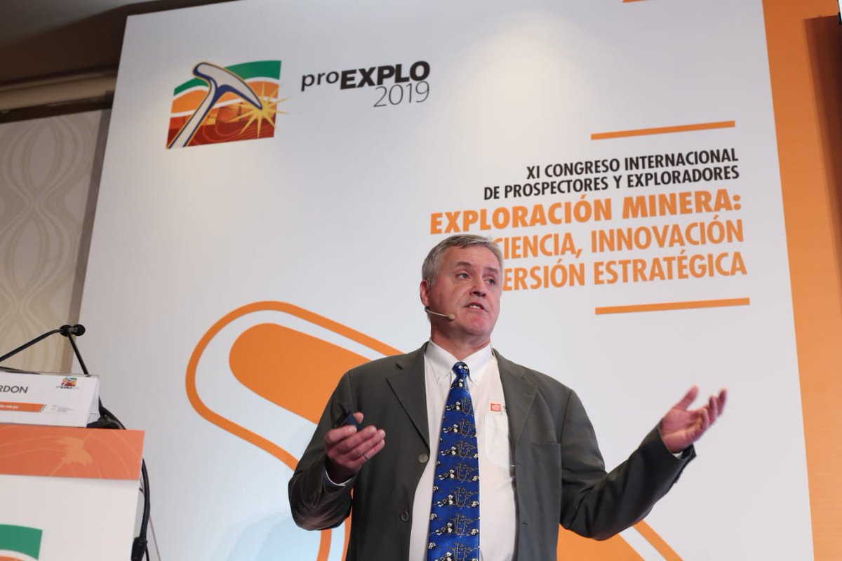 Pro_Explo's tweet photo. Iniciamos el tercer día del Congreso de Prospectores y Exploradores con la conferencia "Deep Exploration Imaging Meeting the challenges of decreasing discovery rates through improved drill targeting", a cargo de Robert L. Gordon #proExplo2019, #IIMP, #Minería https://t.co/0GMREsEAZi