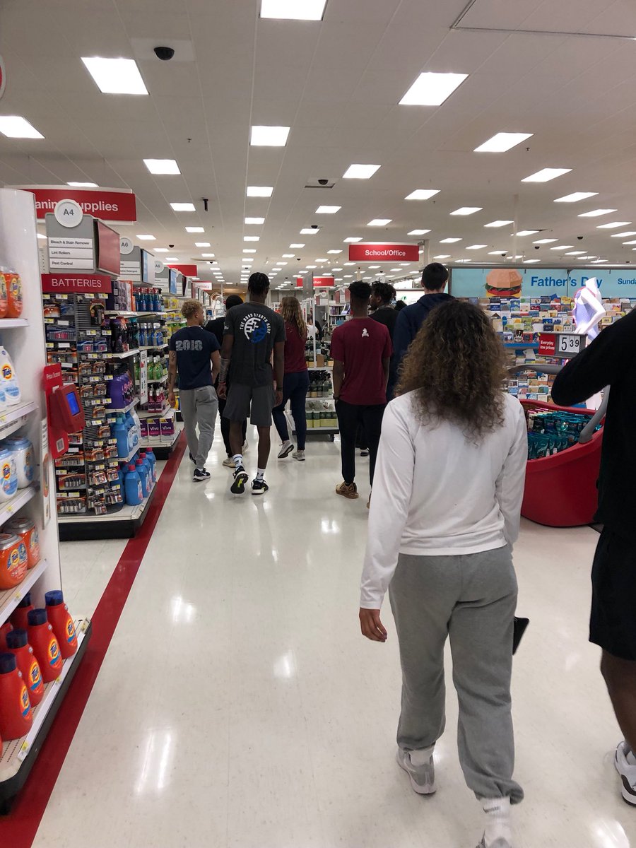 FDUAthleticAdv's tweet photo. Thank you @FDUknightsSN for showing @FDU_MBB and @FDU_WBB how to properly fuel themselves during summer session! https://t.co/bgALhMNGqm