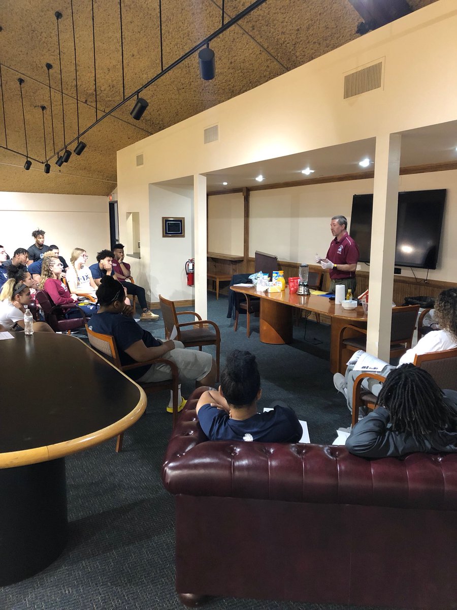 FDUAthleticAdv's tweet photo. Thank you @FDUknightsSN for showing @FDU_MBB and @FDU_WBB how to properly fuel themselves during summer session! https://t.co/bgALhMNGqm