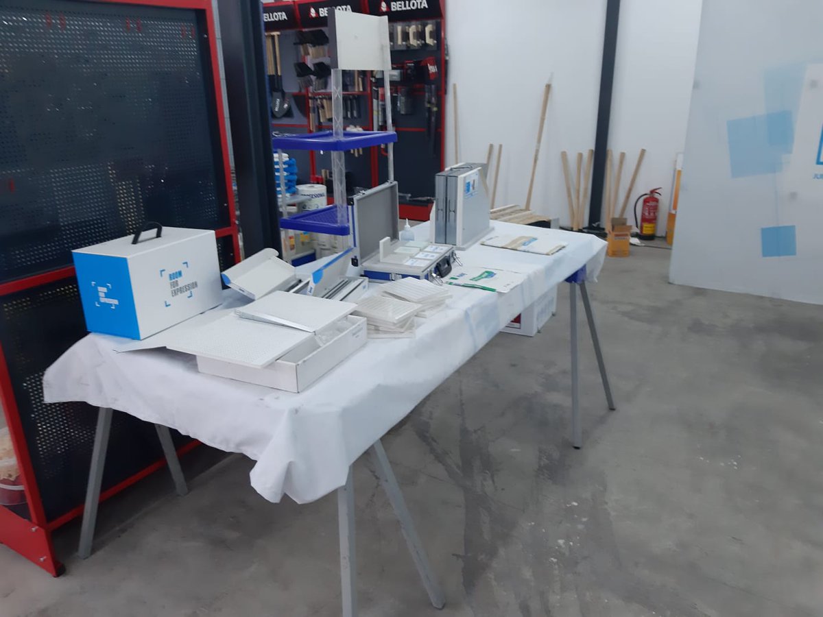 knaufes's tweet photo. Hoy nos encontramos en las instalaciones de #Tecmaco-La Vall en Vall de Uxó, Castellón, mostrando nuestros últimos lanzamientos. ¿Quieres ver una demostración? Consulta nuestra agenda y no faltes a la próxima jornada de #KNAUFWITHYOU: https://t.co/5z1or6g1Dq https://t.co/23wmq0q4lP