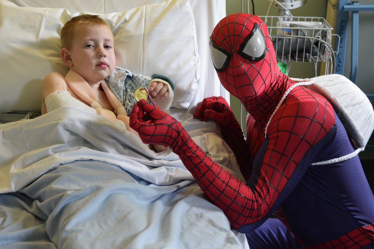 DarentValleyHsp's tweet photo. #superhero Spider-Man took time out of his busy schedule from fighting crime to surprise our young patients on #WillowWard. Marvel-ous Spidey spent time with the children & their parents plus had our staff in a real spin! Thank you James Jefferson aka Spider-man #spiderfun https://t.co/lufZaJfUJe