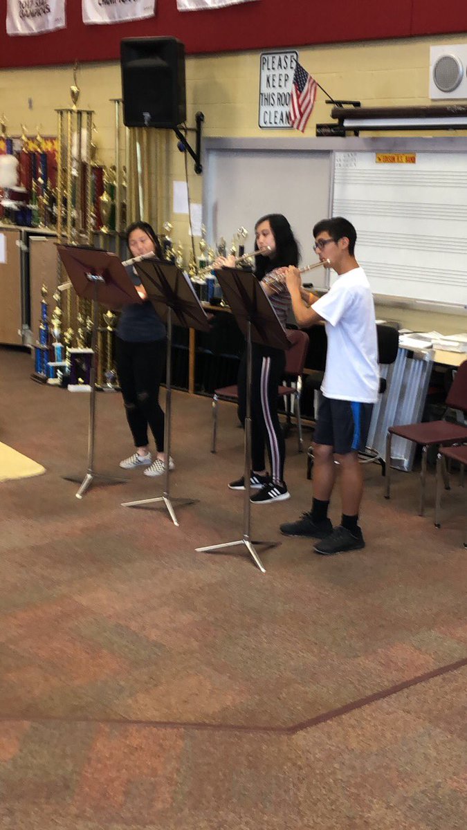 MrKuntzMusic's tweet photo. It’s chamber music time! @Edison_HS @ehsbpo All student lead rehearsals. Here are some Symphonic Band pictures. https://t.co/RtGCzvemxB