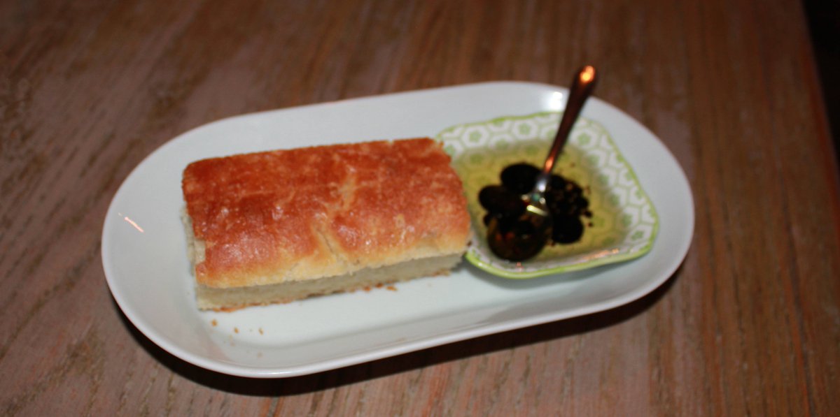 italfarmhouse's tweet photo. We’re open for lunch and dinner today. Make the most of this Wednesday and let us bring you something special, starting with a little bread with oil and balsamic vinegar!
#FineDining #BraggCreek #foodie #FoodWithNames #Italian #ItalianRecipes #ItalianCanadian #RockyMountains https://t.co/fe6003AULT